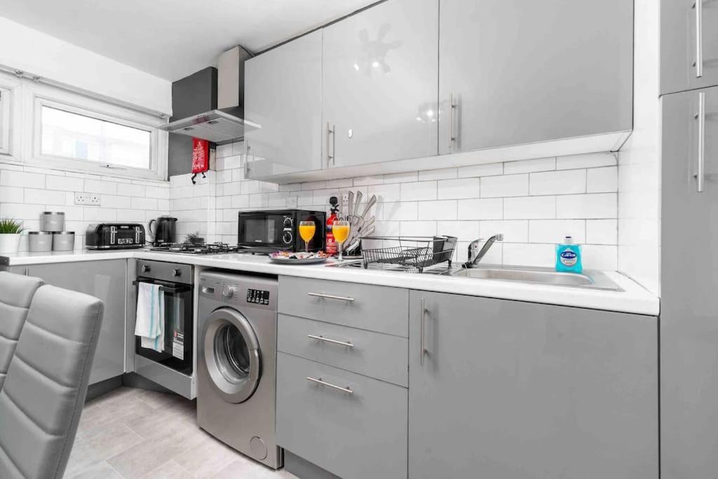 ✪Central✪6Bed✪ Parking✪Pool Table✪Private Patio ✪ Birmingham Esterno foto