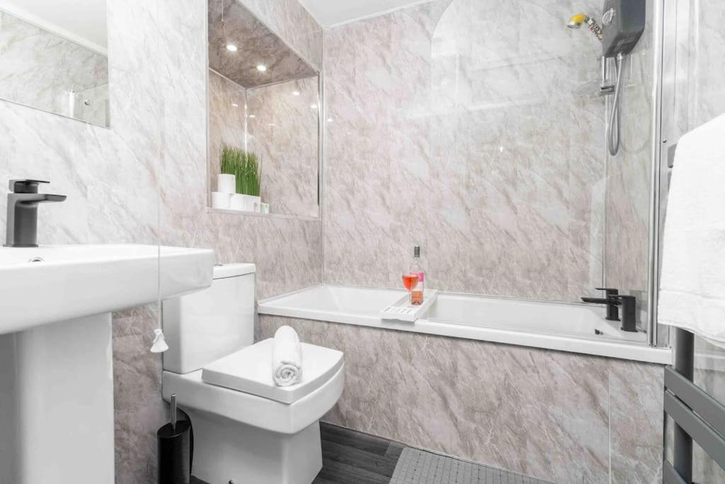 ✪Central✪6Bed✪ Parking✪Pool Table✪Private Patio ✪ Birmingham Esterno foto